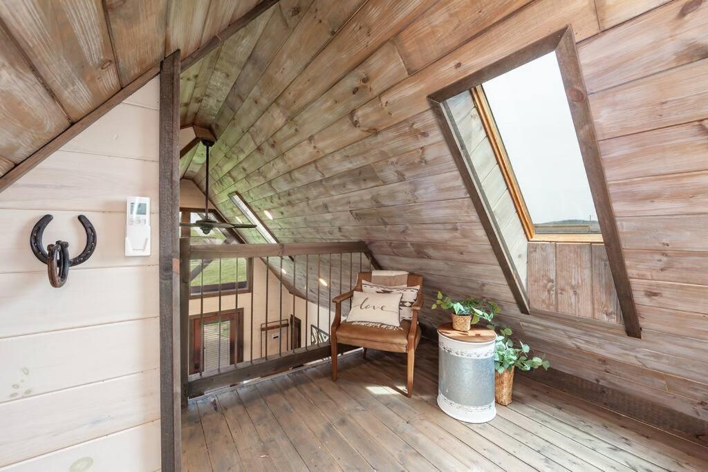 Romantic A-Frame Private Hottub Firepit Neargsmnp Sevierville Dış mekan fotoğraf